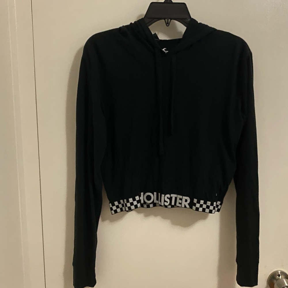 Hollister- Crop hoodie
